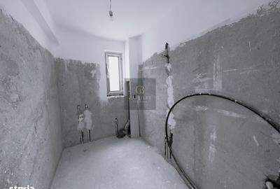 Casă cu 4 camere cu Canalizare în Central - 2