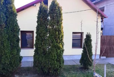 Casa la ?oseaua principala, cu costuri aproape inexistente de intre?inere datorita dotarilor - 1