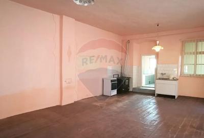 Casă cu 4 camere cu Teren 317 Mp în Dumbrăveni - 8