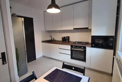 Apartament cu 3 camere decomandat în Vitan - 2