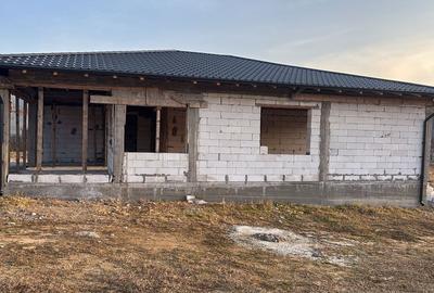 Casă cu 3 camere în Central - 1