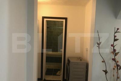 Apartament de inchiriat, cu 3 camere, 62 mp, zona MIcro 16 - 4