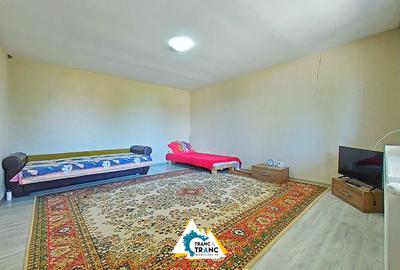 Casă cu 3 camere în Vladimirescu