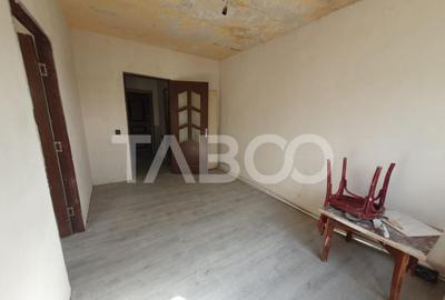 Apartament de vanzare 2 camere 44 mp utili 13 Decembrie bloc - 3