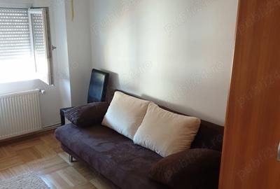 Proprietar vand apartament 3 camere, Resita, central, str Libertatii - 9