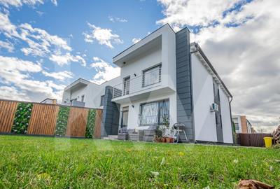 Casa primitoare 3 camere, cu gradina verde, loc de parcare in curte, petfriendly - 1