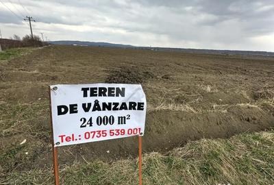 Teren de 24100 mp, în Gura Ocniței - 4