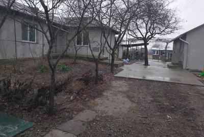 Casă cu 3 camere în Central - 8