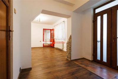 Casa Renovata de Zona Capitol, Constanta - La doar 400 m - 2