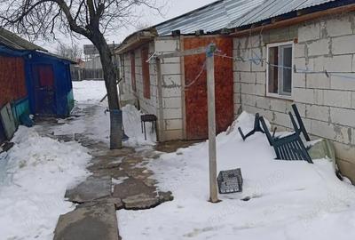 Casă cu 3 camere în Tufești