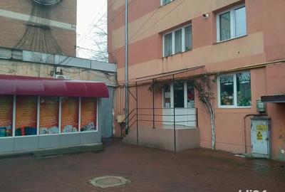 Spațiu comercial, de 42 mp, în Central