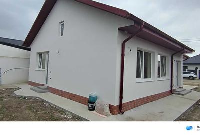 Casă cu 3 camere în Cazasu - 2