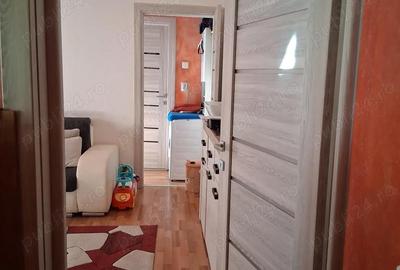 Apartament cu 2 camere semidecomandat în Vasile Aaron