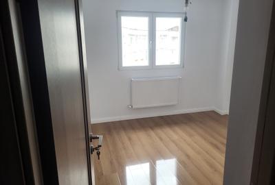Apartament cu 3 camere decomandat în Mioriței - 7