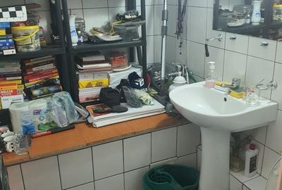 Spațiu comercial, de 35 mp, în Central - 6