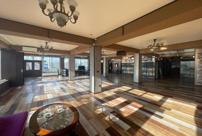 Spațiu comercial, 914 mp în Central