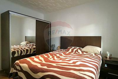 Apartament cu 4 camere semidecomandat în Central - 1