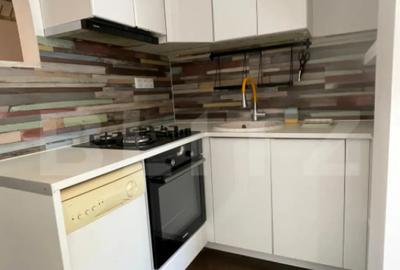 Apartament cu 3 camere decomandat în Central - 9