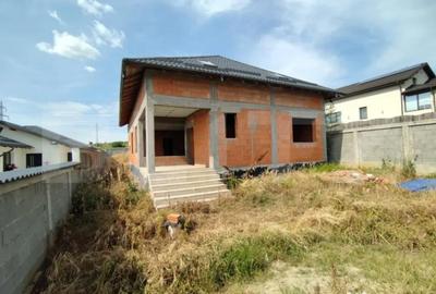 Casă cu 5 camere cu Teren 766 Mp în Central - 3