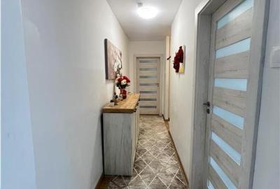 Apartament cu 3 camere semidecomandat, mobilat în Aeroport - 14