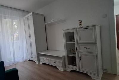 Apartament cu 2 camere semidecomandat, mobilat în Dacia - 1