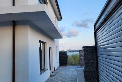 Casa la lac - Pret imbatabil - 3