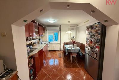 Apartament cu 3 camere decomandat în Brazda lui Novac - 5