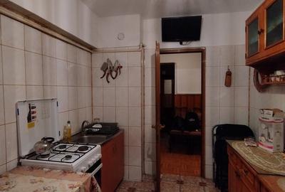 Apartament cu 3 camere semidecomandat în Central - 6