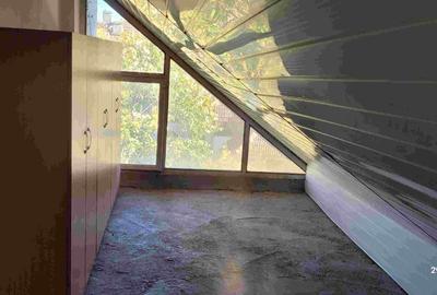 Apartament cu 3 camere decomandat în Arcu - 16