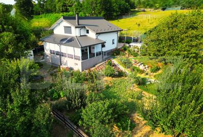 Casa 5 camere in Barnova, 150 mp utili si 1000 mp teren - 12