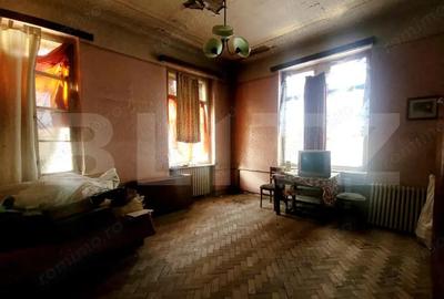 Apartament cu 2 camere semidecomandat în P-ța Unirii