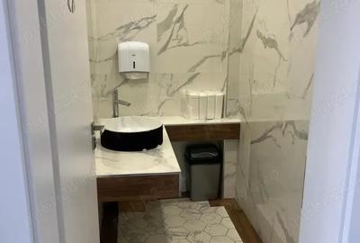 Spațiu comercial, de 60 mp, în Central - 2