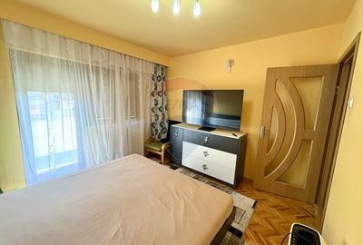 Apartament cu 3 camere decomandat, mobilat în Micălaca - 8