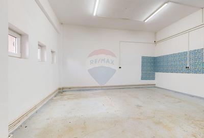 Spațiu comercial, de 132 mp, în Semicentral - 8