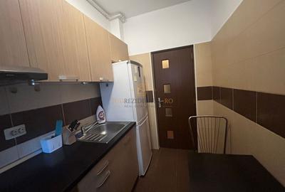 Garsonieră decomandată, mobilată în Sud - 4