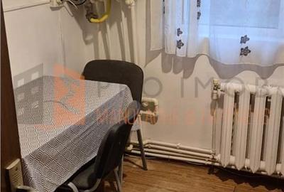 Apartament cu 2 camere semidecomandat, mobilat în Micro 3 - 1