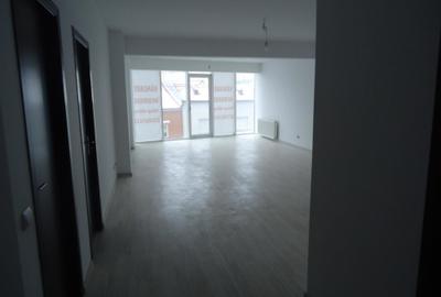 Apartament cu 4 camere în Central - 4