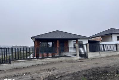 Casă cu 4 camere cu Teren 600 Mp în Baciu