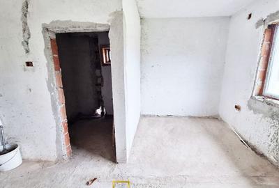 Casă individuală cu 6 camere cu Canalizare în Central - 6