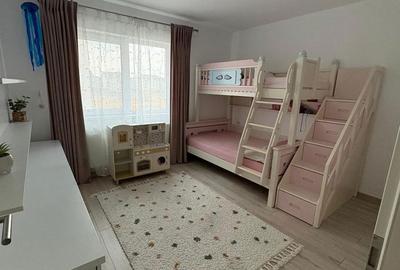 Apartament cu 3 camere în Florilor - 13