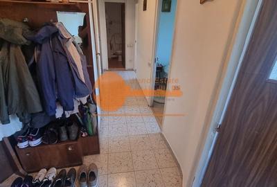 Apartament cu 3 camere decomandat în Crângași - 9
