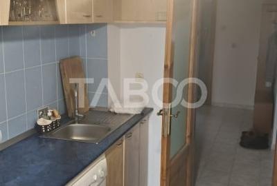 Apartament cu 3 camere garaj si pivnita de vanzare in Sebes - 3