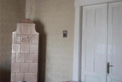 Casă cu 5 camere cu Teren 1600 Mp în Central - 2