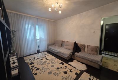 Apartament cu 3 camere semidecomandat în Dacia - 1