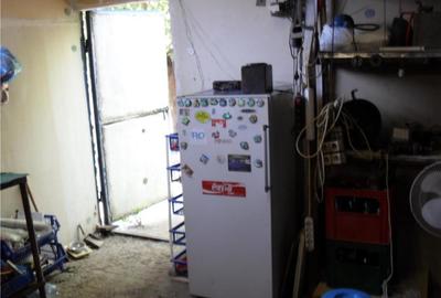 Spațiu comercial, de 800 mp, în Fundeni - 9