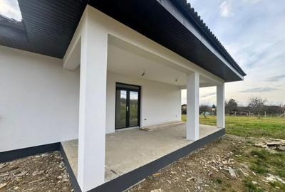 Casă cu 4 camere cu Teren 812 Mp în Satu Nou de Jos - 12