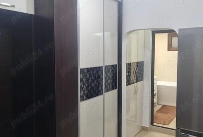 Apartament cu 2 camere, decomandat, etaj 2 4 - 4