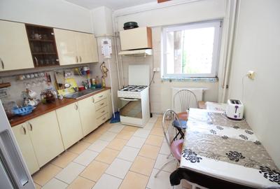 Apartament cu 3 camere semidecomandat, mobilat în Crângași - 6