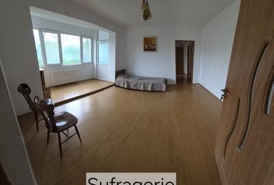 Apartament cu 3 camere semidecomandat în Alexandru Obregia - 8