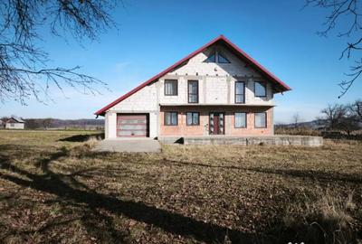 Casă cu 5 camere cu Teren 1792 Mp în Mitocu Dragomirnei - 12